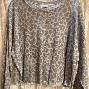 Colsie Leopard Print Sweatshirt - Brown and Tan